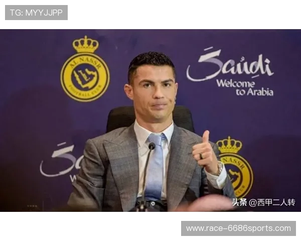 《探索足球世界的璀璨明星：球场传奇人物的背后故事》