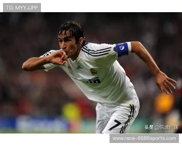 不屈不挠的足球传奇球星 他如何凭借坚韧意志成为世界足坛的标杆