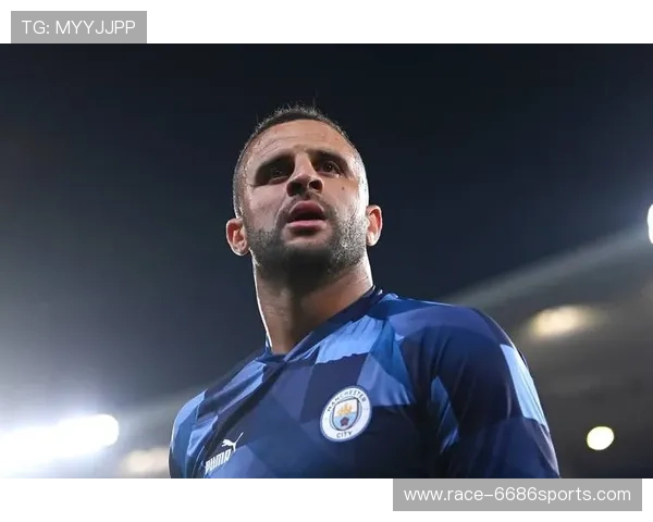 世界足球右后卫十大顶尖球星盘点 谁才是最佳选择