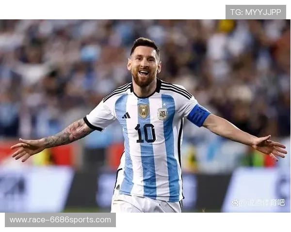 终身无冠却被誉为最伟大足球巨星的传奇人物是谁